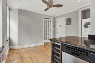 345 W 53rd St in New York, NY - Building Photo
