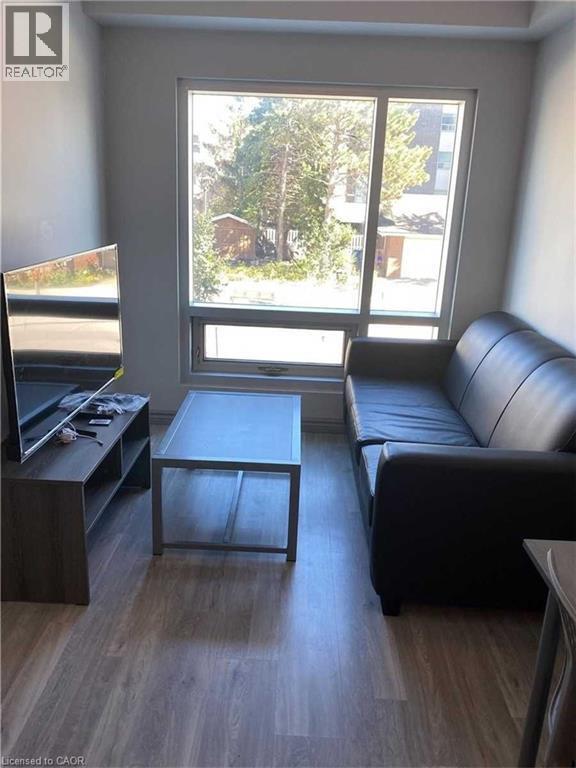 275F Larch St in Waterloo, ON - Building Photo - Building Photo