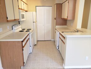 1051 S Hiawassee Rd in Orlando, FL - Building Photo - Building Photo