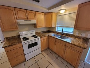 5902 13th Ave in New Port Richey, FL - Building Photo - Building Photo