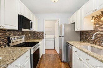 44882 Marigold Dr in Sterling Heights, MI - Building Photo - Building Photo