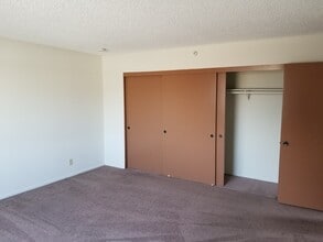 14102 Lemoli Ave in Hawthorne, CA - Building Photo - Building Photo