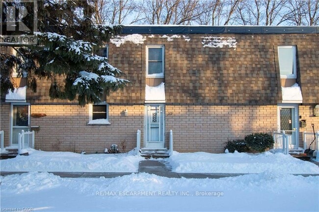 153 Limeridge Rd W in Hamilton, ON - Building Photo - Building Photo