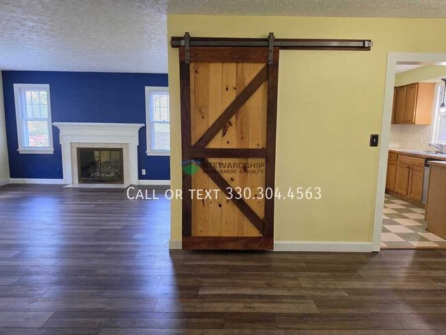 1040 Stuart St NW in Massillon, OH - Building Photo - Building Photo