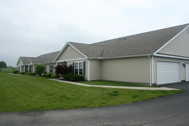 Evergreen Terrace in Youngstown, OH - Foto de edificio - Building Photo