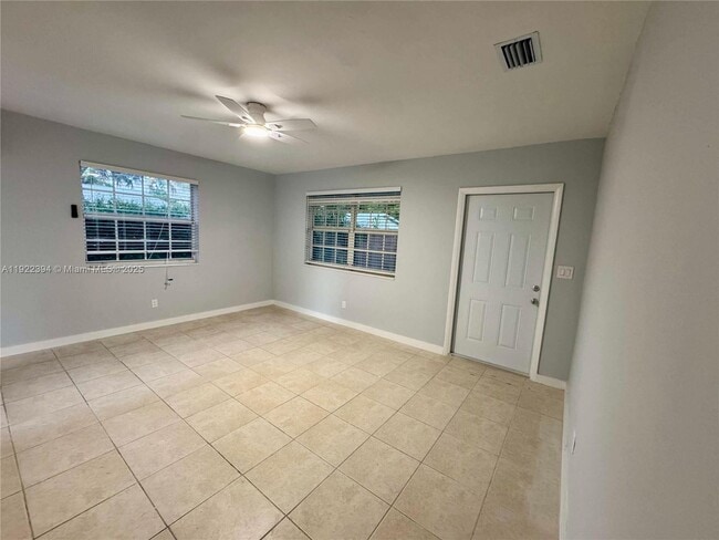 1529 SW 22nd St in Fort Lauderdale, FL - Building Photo - Building Photo