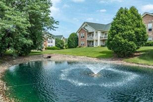 Hunter's Creek in Sun Prairie, WI - Building Photo