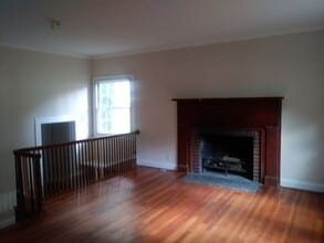 204 Cottage Ln in Chapel Hill, NC - Building Photo - Building Photo