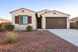 165 W Seaside Dr in Casa Grande, AZ - Building Photo