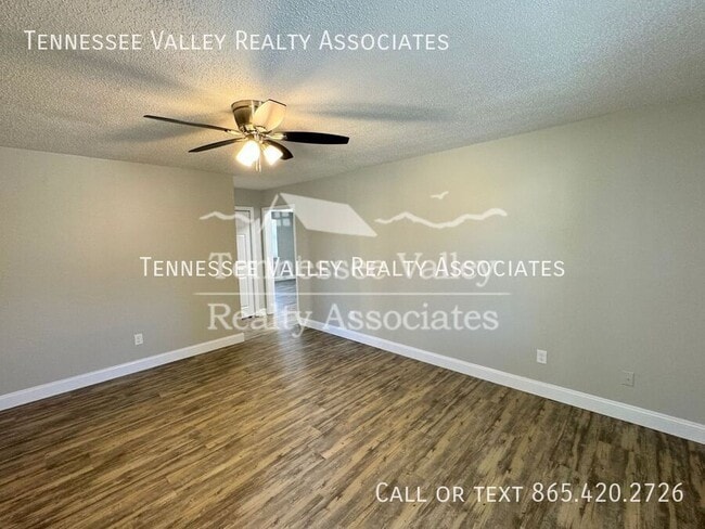 997 Kirk Ave in Lenoir City, TN - Building Photo - Building Photo