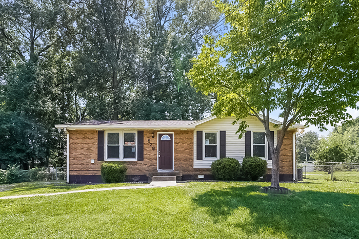 528 Kellia Dr in Clarksville, TN - Building Photo