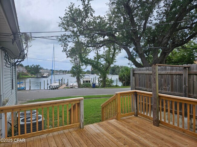 504 E 4th St in Panama City, FL - Building Photo - Building Photo