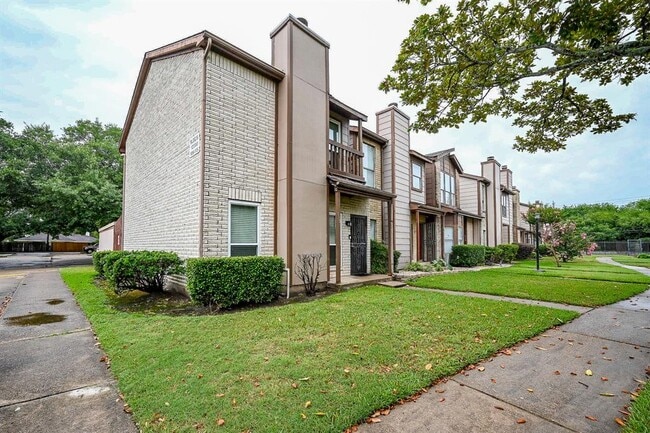 property at 12300 Brookglade Cir