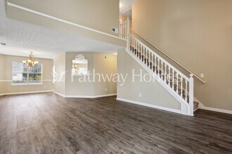 615 Gardinia Dr in Mcdonough, GA - Foto de edificio - Building Photo