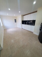 11470 SW 180th St in Miami, FL - Foto de edificio - Building Photo