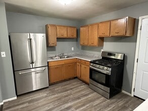 2318 W Butler St in Peoria, IL - Building Photo - Building Photo