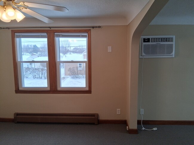 357 3rd Ave S, Unit Unit # 2 in South St. Paul, MN - Building Photo - Building Photo