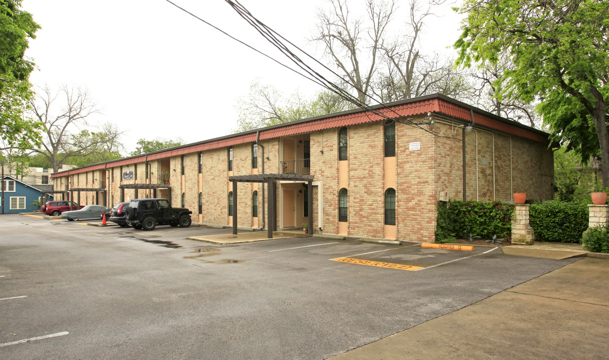 Spanish Oaks Condominiums in Austin, TX - Foto de edificio