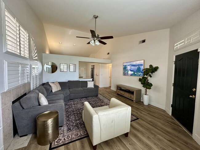 54 N Burgan Ave in Clovis, CA - Building Photo - Building Photo