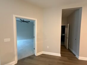 6633 Dale Dr, Unit Condo  Bridge Park in Dublin, OH - Building Photo - Building Photo