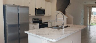 98 Red House Cir in St. Augustine, FL - Building Photo