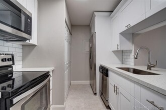 10035 Winding Lake Rd-Unit -104 in Sunrise, FL - Building Photo - Building Photo