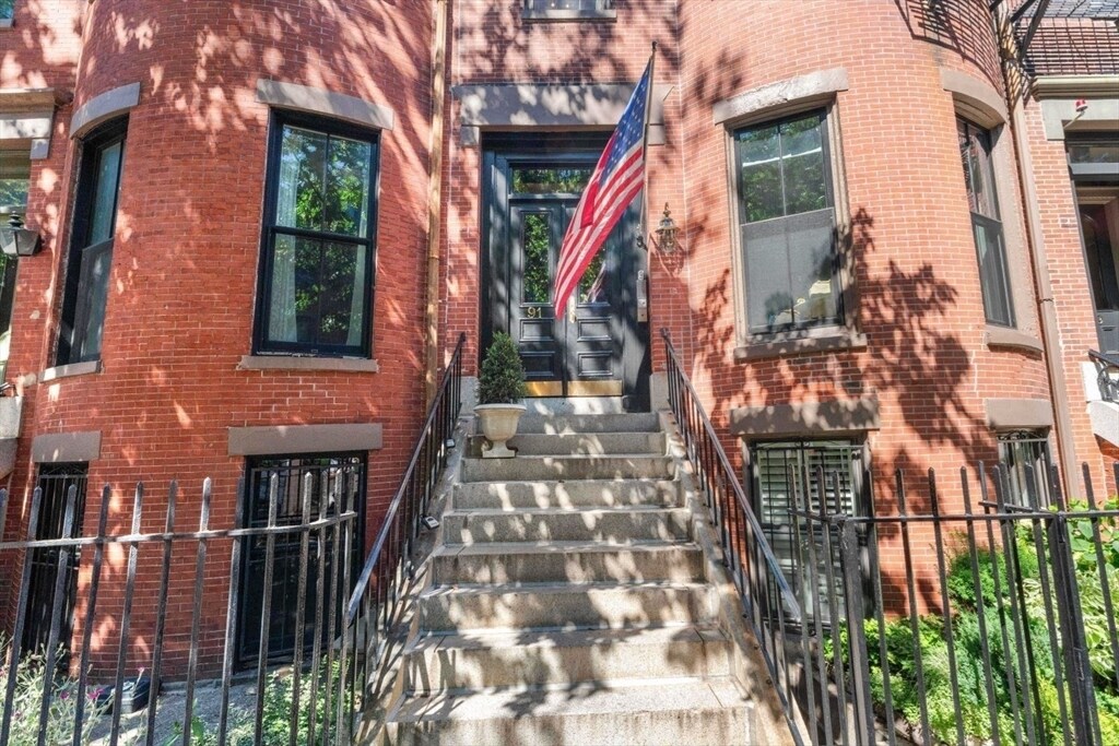 91 Waltham St, Unit 4 in Boston, MA - Building Photo