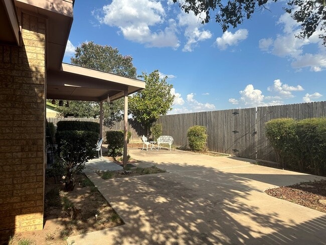 142 Quail Run in Odessa, TX - Building Photo - Building Photo