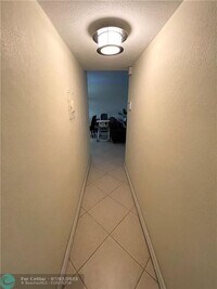 20200 NE 27th Ct photo'