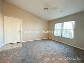 6955 N Durango Dr-Unit -#3021 in Las Vegas, NV - Building Photo - Building Photo