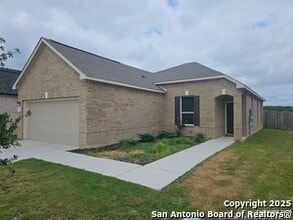 411 Muscari Rd in San Antonio, TX - Building Photo - Building Photo
