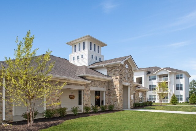 The Timbers Apartments in Indianapolis, IN - Building Photo