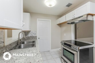 1042 Reams St in Longwood, FL - Building Photo - Building Photo