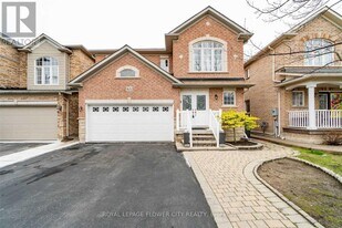 65 Sedgewick Cir in Brampton, ON - Building Photo