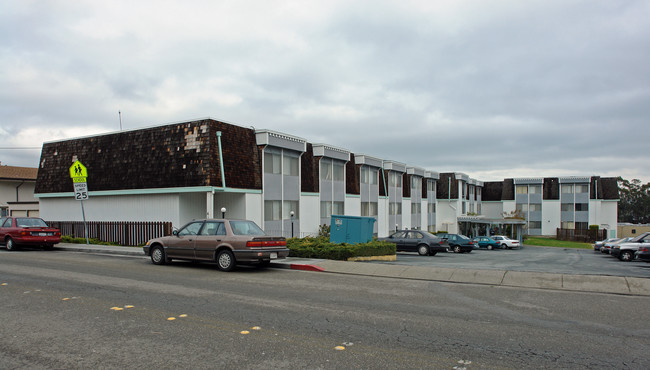 Alida Manor Apartments in South San Francisco, CA - Building Photo - Building Photo