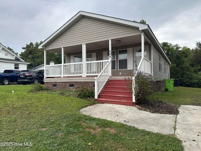 property at 608 Main St Ext