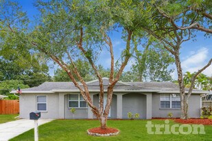 3007 Bucida Dr in Sarasota, FL - Building Photo