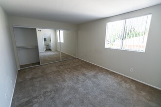 6651 Haskell Ave in Van Nuys, CA - Building Photo - Interior Photo