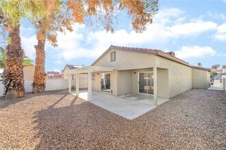 603 Carleton Dr in Henderson, NV - Building Photo - Building Photo