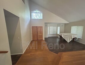 1106 Happy Valley Ct in Reno, NV - Building Photo - Building Photo