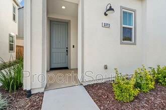 2372 Garden Farms Ave in Lathrop, CA - Building Photo - Building Photo