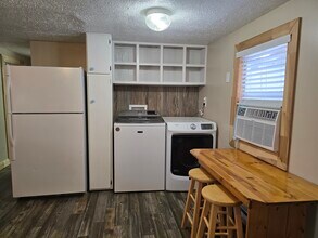 1448 Jacksboro Rd in Bronston, KY - Foto de edificio - Building Photo