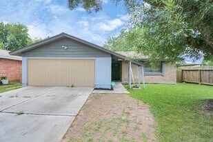 4803 Beechaven St in Houston, TX - Building Photo