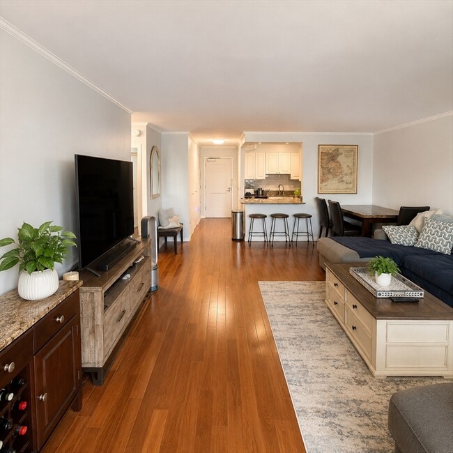 property at 8 Whittier Pl