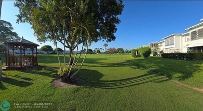 251 S Golf Blvd in Pompano Beach, FL - Building Photo - Building Photo