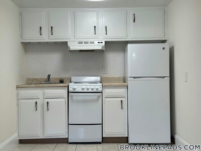 1223 Beacon St