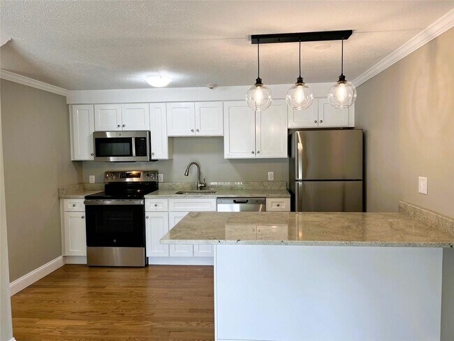 1371 Mendon Rd in Woonsocket, RI - Building Photo - Building Photo