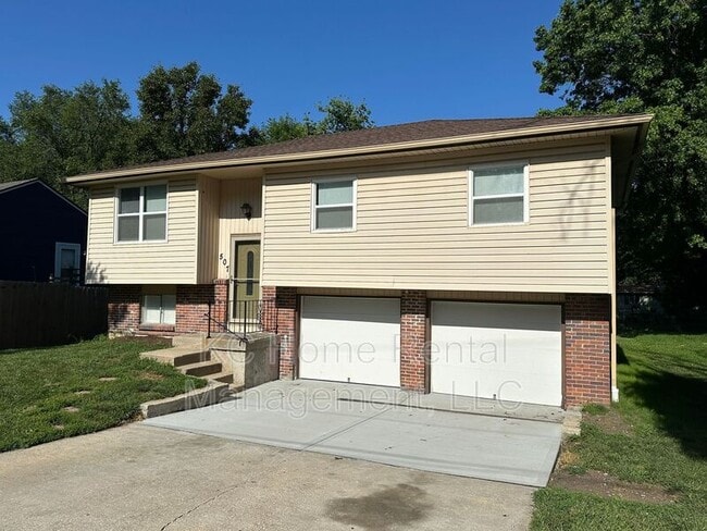 property at 507 N Lincoln St