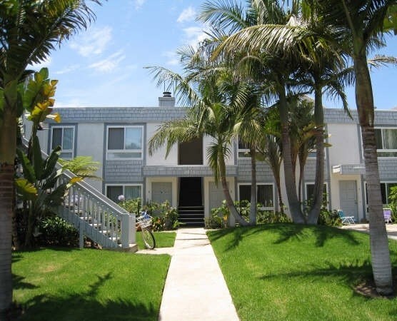 1075 Agate St-Unit -Unit C in San Diego, CA - Foto de edificio