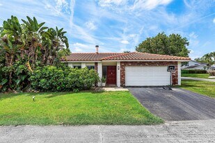 2 Tam O Shanter Ln in Boca Raton, FL - Building Photo